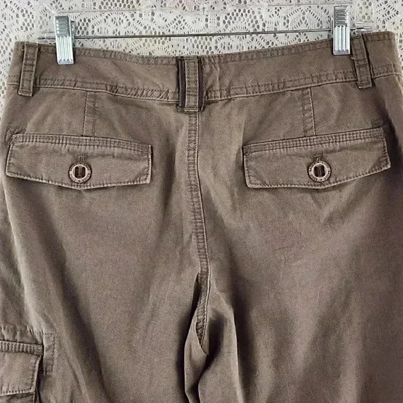Eddie Baure Shaw Fit Cargo Brown Women's Capris 8 - Picture 4 of 9